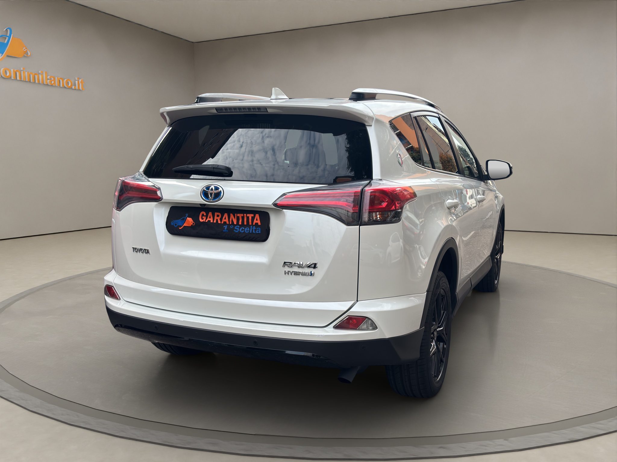 TOYOTARAV4HYBRID_05_converted